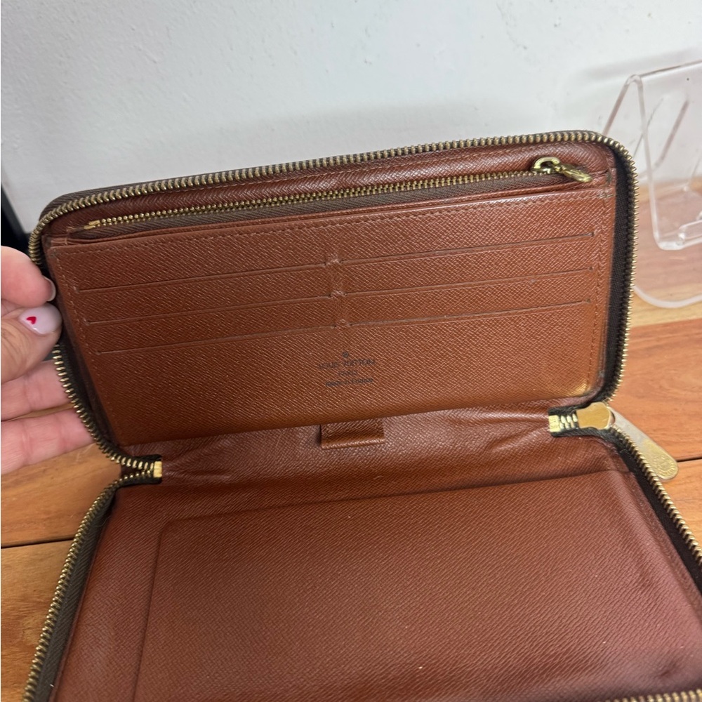 Louis Vuitton Zippy Brown Monogram Wallet - Picture 7 of 16